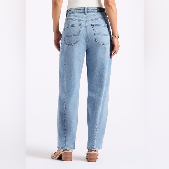 BUFFALO DAVID BITTON | Barbara High Rise Barrel Jeans in Vintage Indigo Blue - Picture 4 of 16